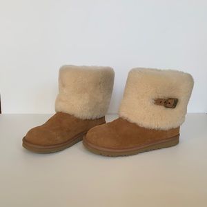 UGG BOOTS